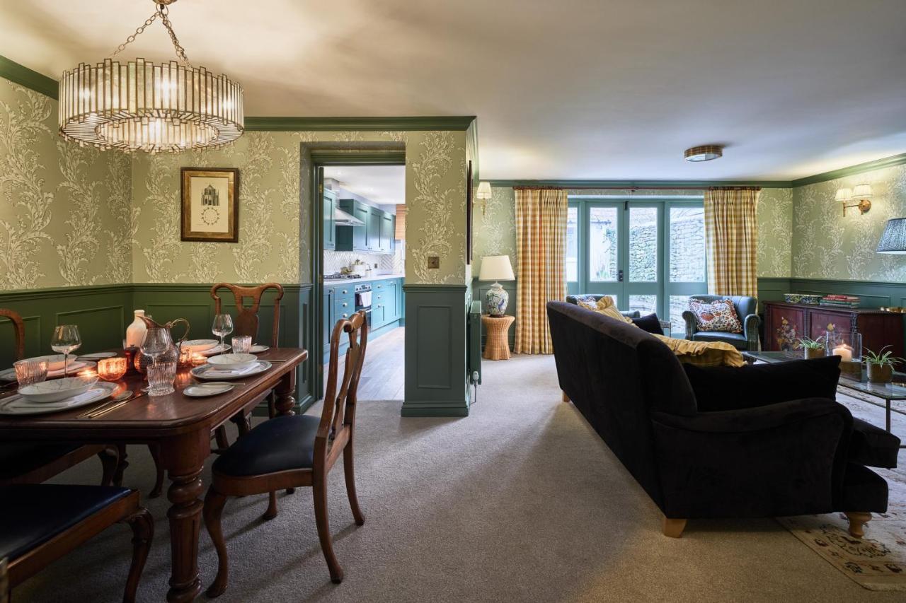 Townhouse Suites- Abbey Row Malmesbury Εξωτερικό φωτογραφία
