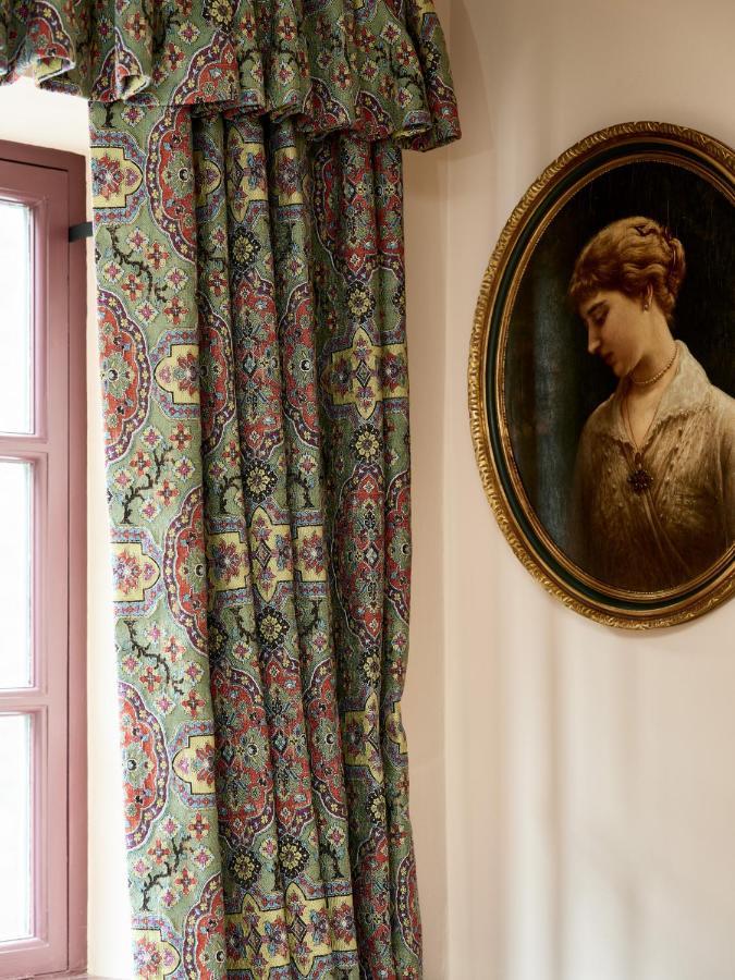 Townhouse Suites- Abbey Row Malmesbury Εξωτερικό φωτογραφία