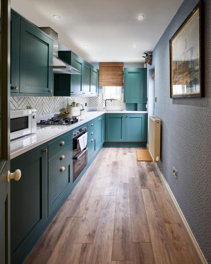 Townhouse Suites- Abbey Row Malmesbury Εξωτερικό φωτογραφία
