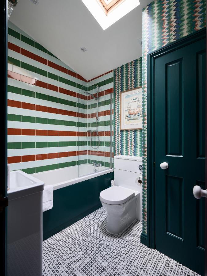 Townhouse Suites- Abbey Row Malmesbury Εξωτερικό φωτογραφία